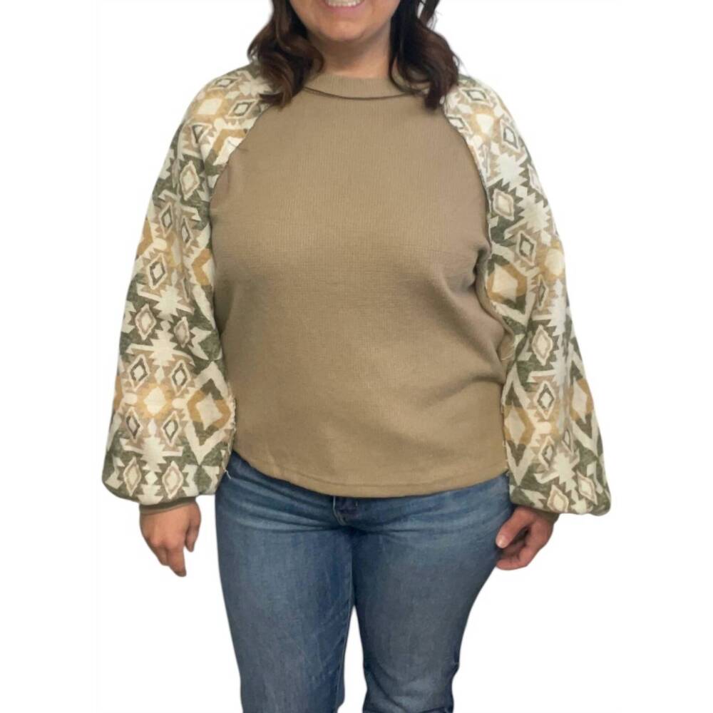 NEW VERY J amber aztec top in green